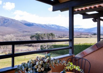 terraza con vistas en casa rural en riaza